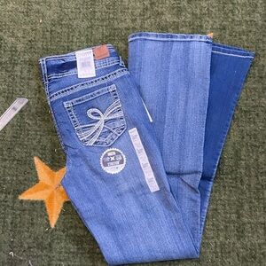 Wallflower INSTASTRETCH® LUSCIOUS CURVY BOOTCUT JEANS